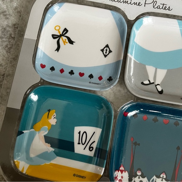 Skater Disney Alice in the Wonderland Small Dish, Melamine Mini Plate set of 4 - Picture 7 of 9